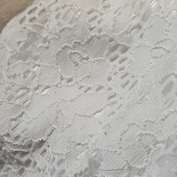 C.D. Daniels White Lace Pull On Blouse 99% Nylon 1% Spandex Size 1X - Picture 6 of 7